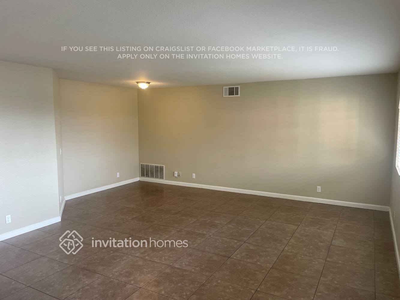 Building Photo - 2344 N Teakwood Ave