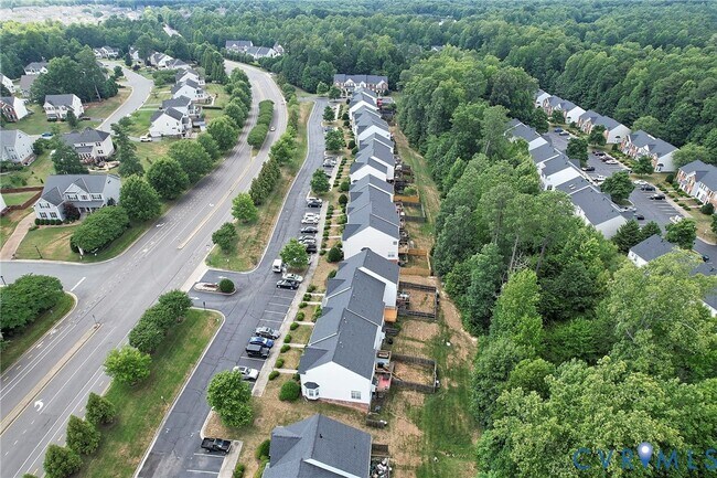 Building Photo - 315 Kingscote Ln