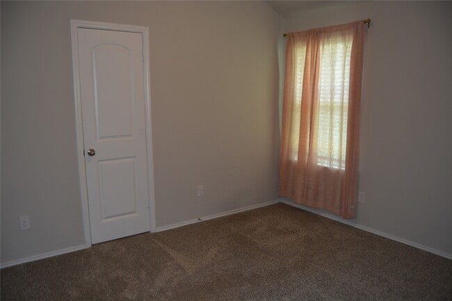 Building Photo - 13919 Leigh Lake Ln