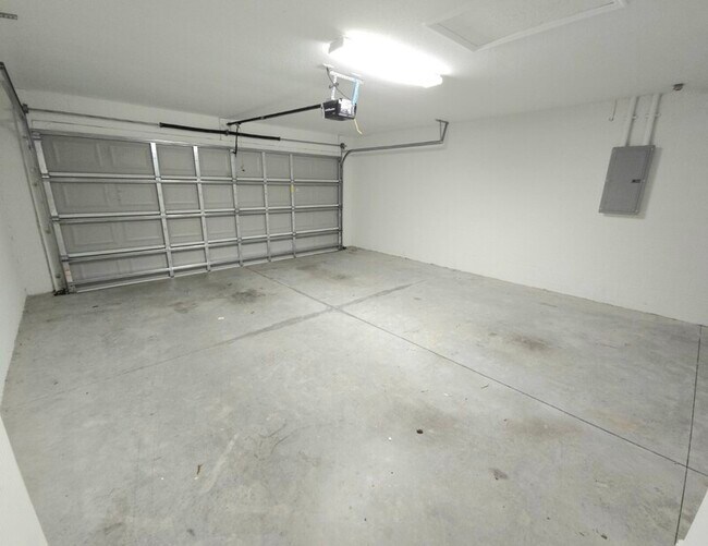 Building Photo - 5478 SW 128th Pl