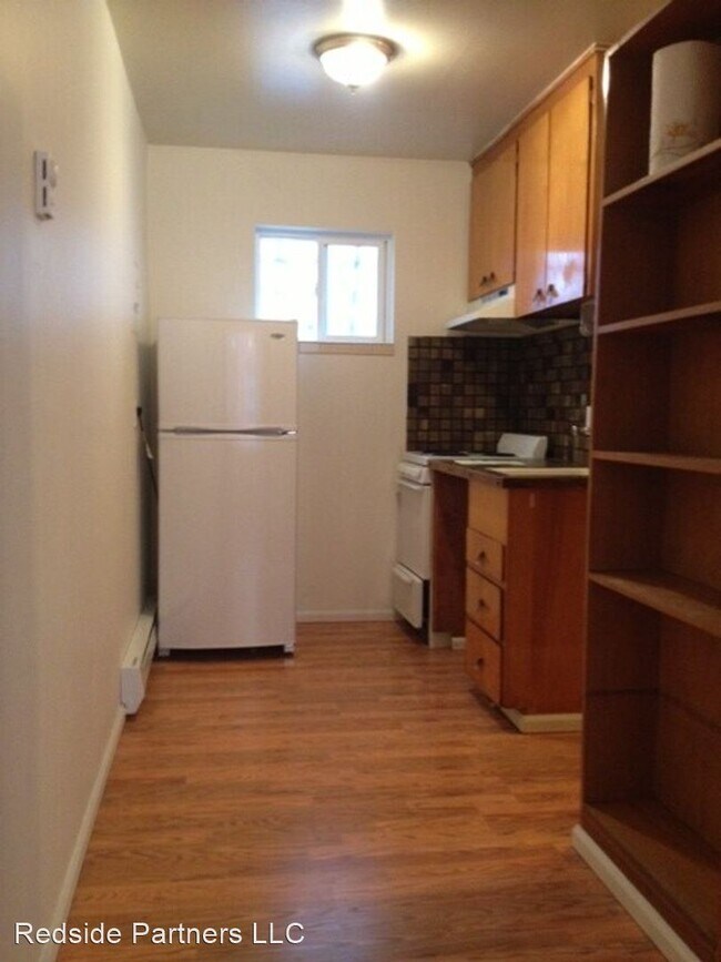 Building Photo - 1718 Summit Ave