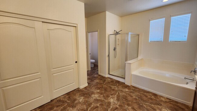 Building Photo - 4 Bedroom Home at the Grange in the Power ...