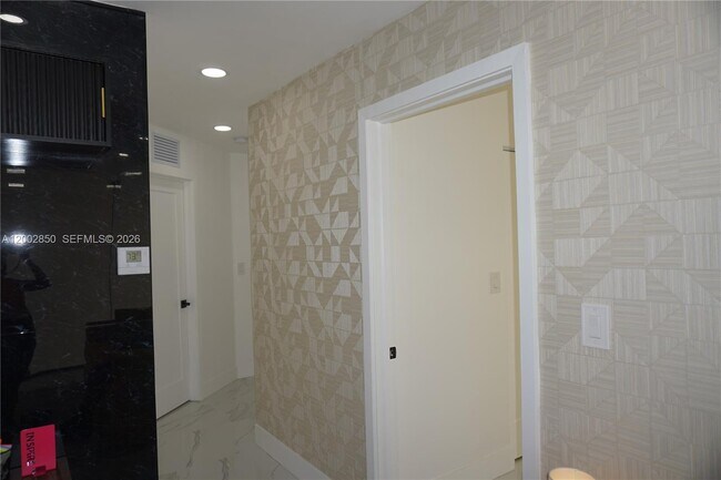Building Photo - 15614 SW 110th Terrace