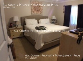 Building Photo - First Floor/Pet Friendly/Pool/GREAT Location