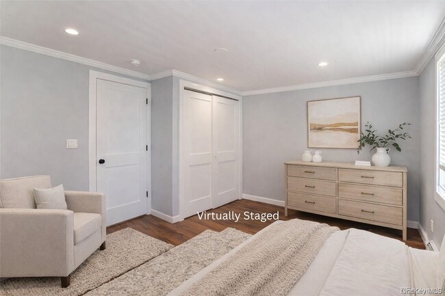 Building Photo - 5 Carlton Ave