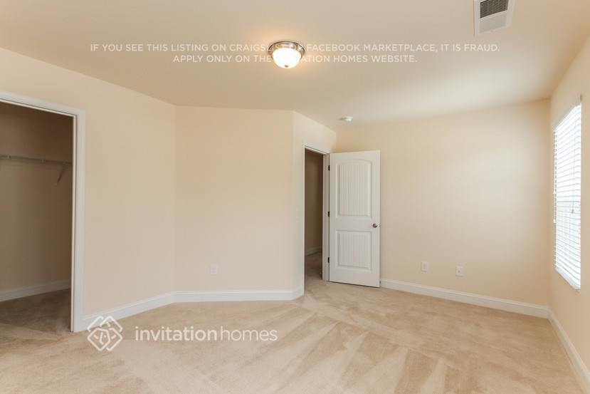 Building Photo - 206 Sassafras Rd