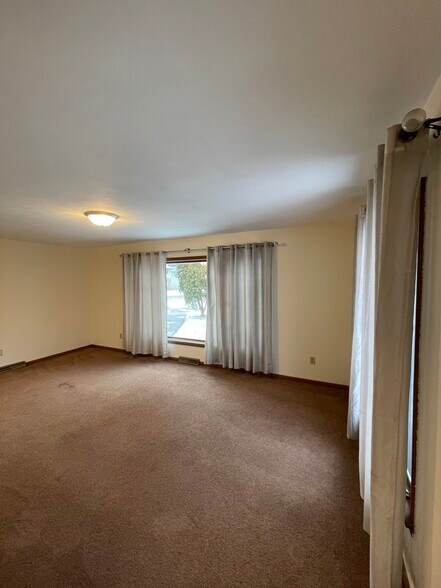 Building Photo - 2107 Judson Ct