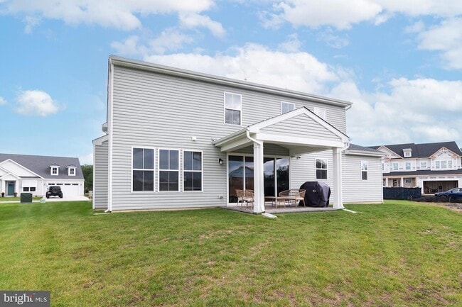 Building Photo - 23525 East Dr