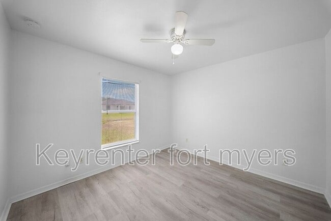 Building Photo - 3213 17th St SW