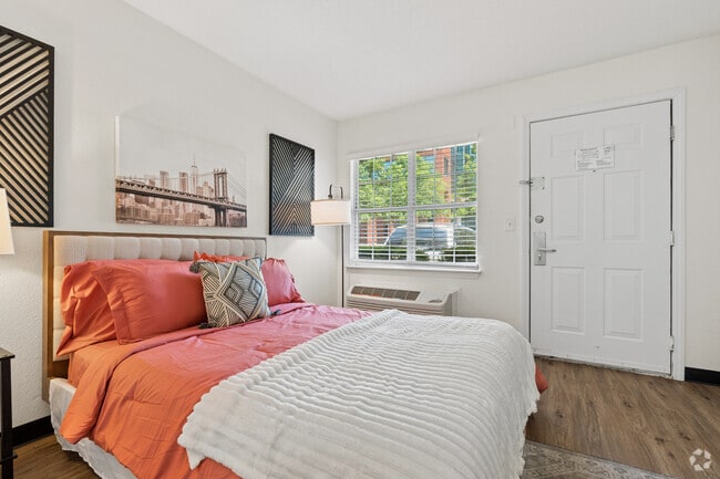 Interior Photo - Vivo Living Forest Hills