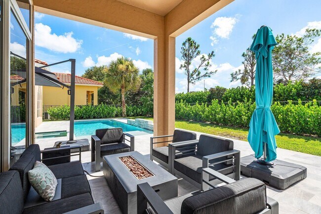 Building Photo - 3381 Lago De Talavera