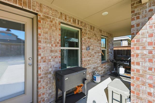 Building Photo - 3934 Dickinson Ave