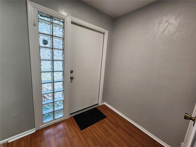 Building Photo - 719 SW 75th St