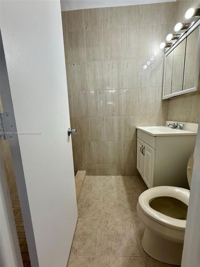 Building Photo - 8670 SW 28th St