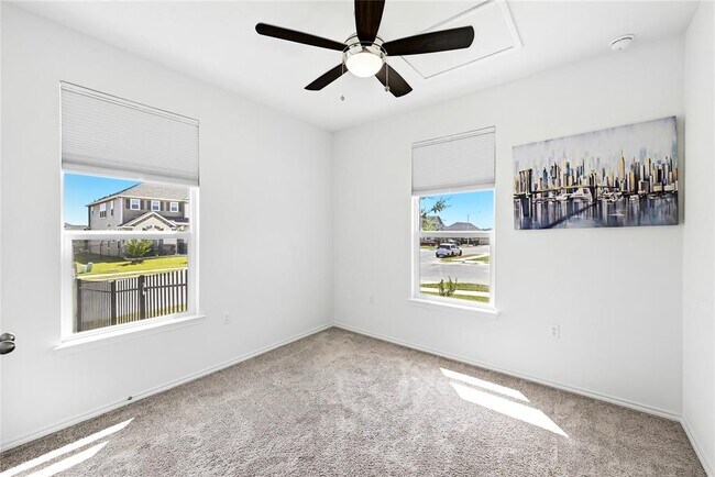 Building Photo - 12801 Willowgrove Ln