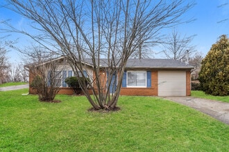 Building Photo - 10081 Menominee Dr