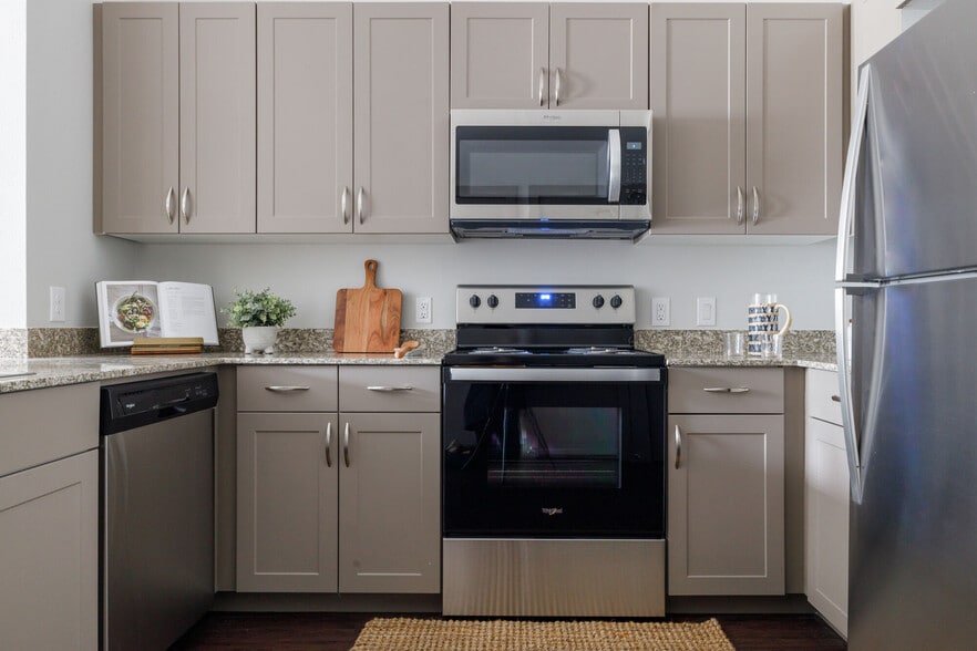 Building Photo - NHH Ennis