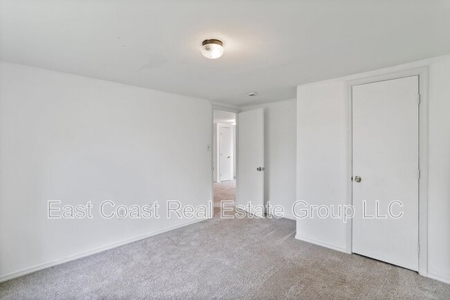 Building Photo - 500 N Marshall St