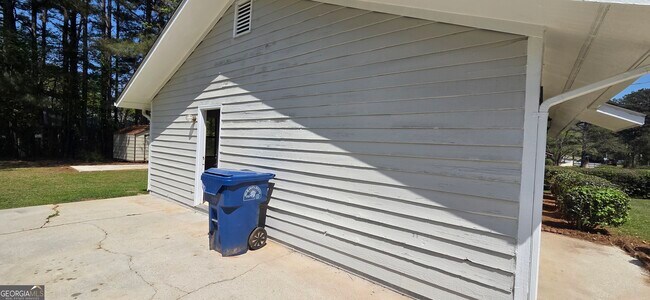 Building Photo - 445 Wilson Mill Rd SW