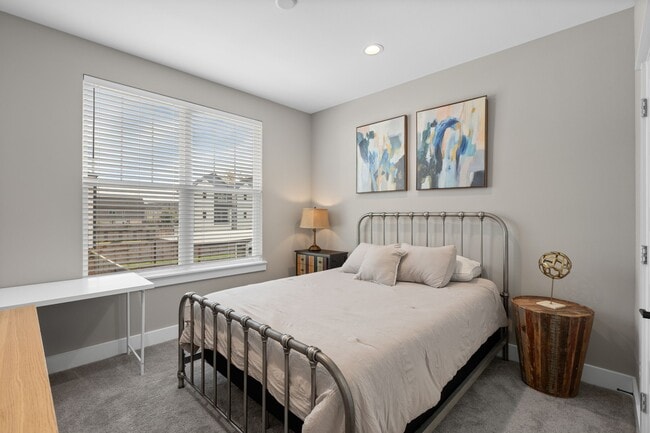 Building Photo - 5903 Wheatley Holw Ln