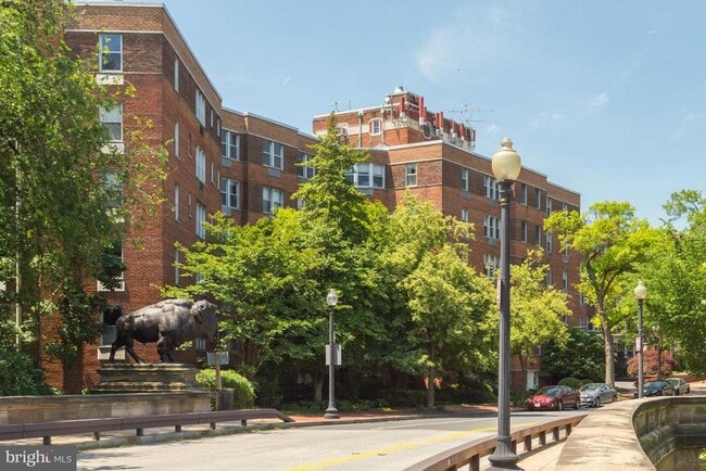 Building Photo - 2500 Q St NW