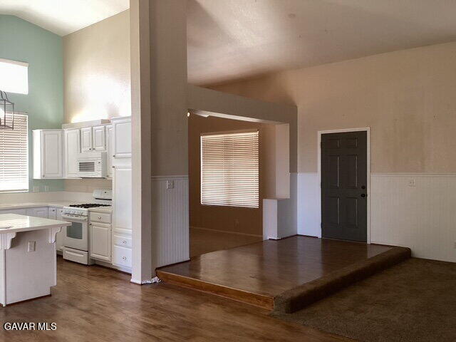 Building Photo - 43356 Honeybee Ln