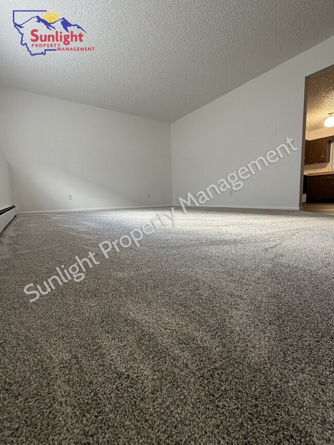 Building Photo - 2 Bed / 1 Bath Apartment – Laurel Montana