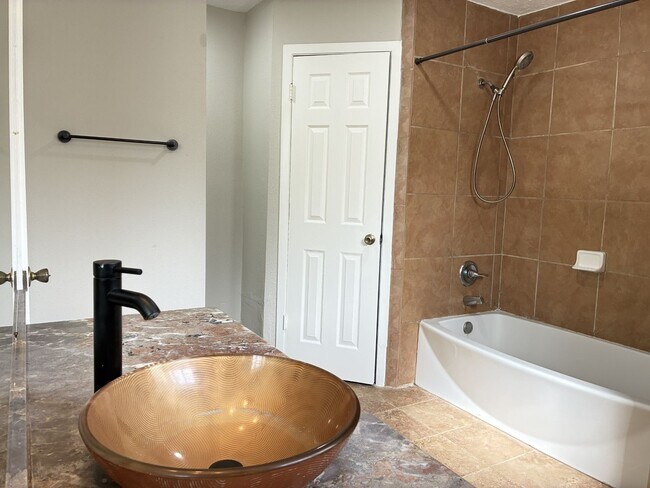 Building Photo - 4211 Autumn Meadow Dr