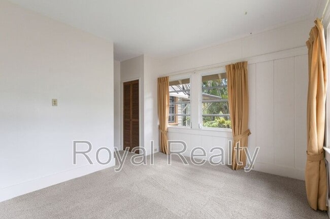 Building Photo - 2910 Nanihale Pl