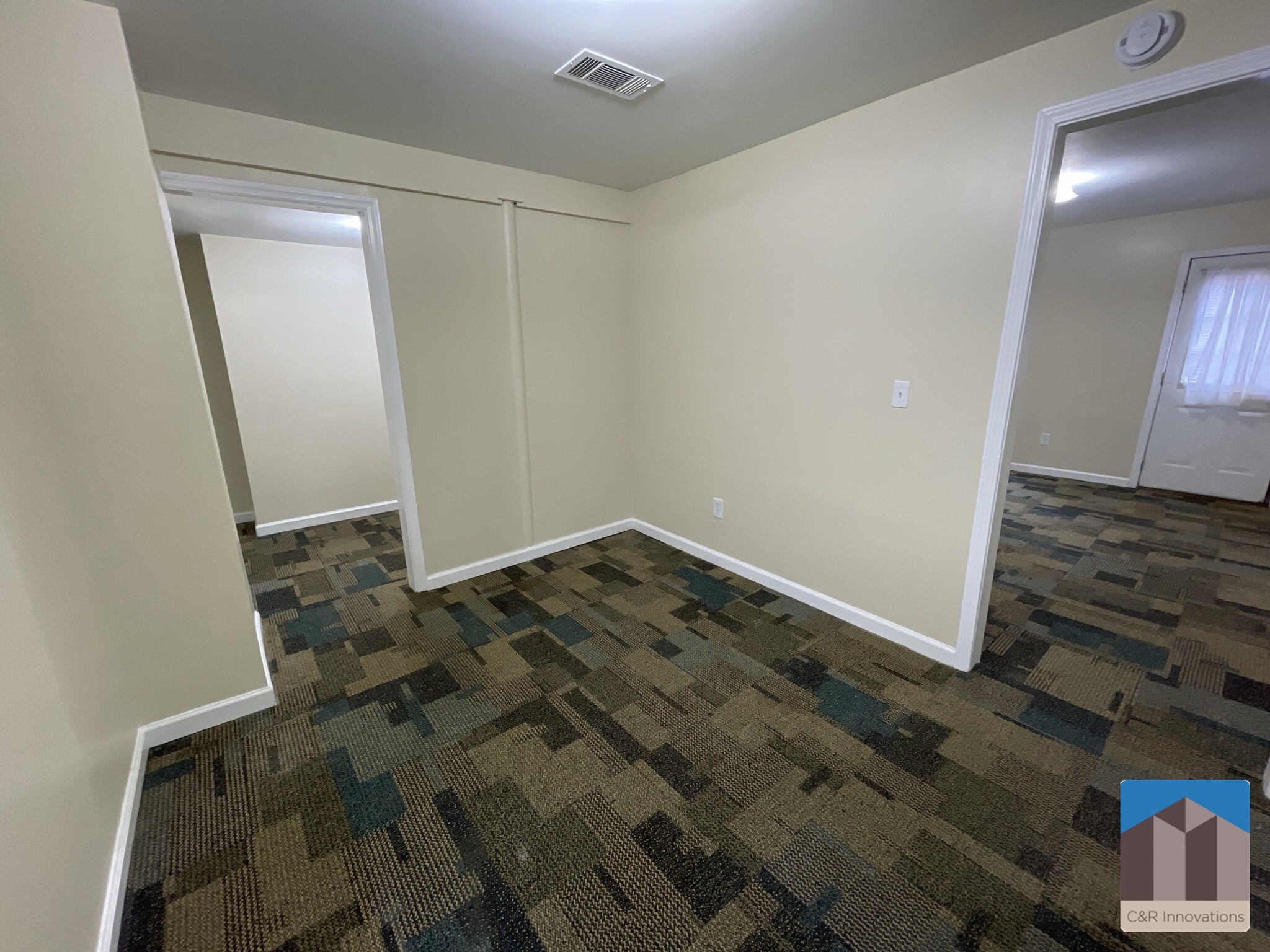 Building Photo - 2595 Woodland Dr NW