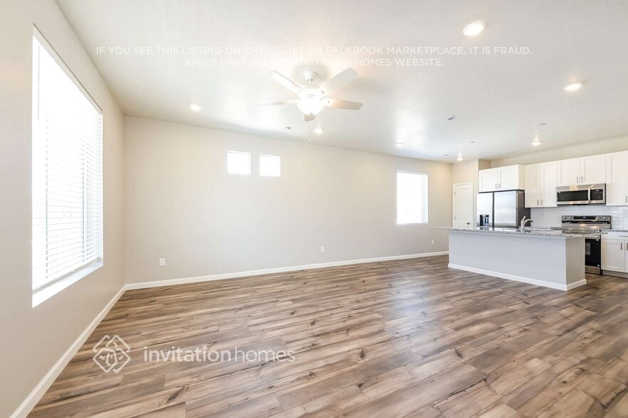 Building Photo - 46 N Riverside Dr