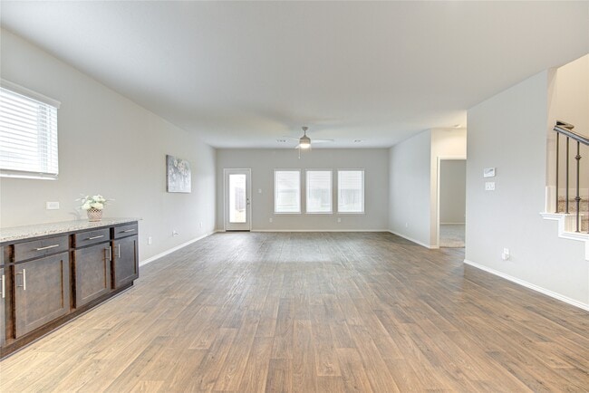Primary Photo - 4215 Fornari Ln