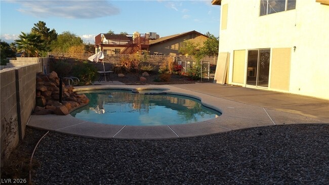 Building Photo - 1745 Mt Hood St