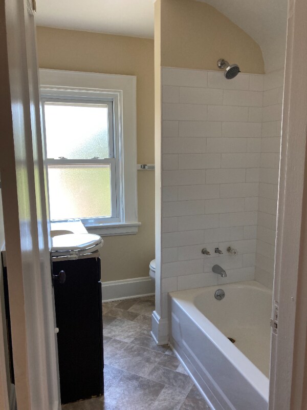 Building Photo - 1038 Overlook Ave