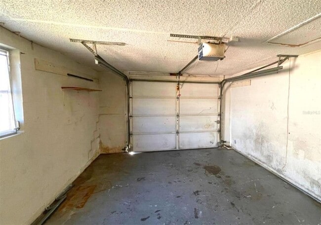 Building Photo - 7335 Ashwood Dr