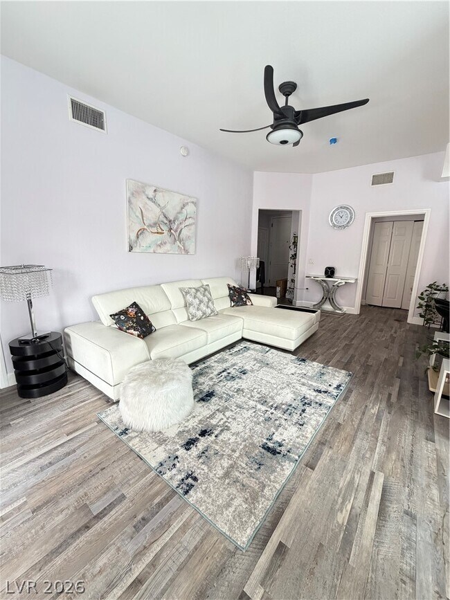 Building Photo - 87 E Agate Ave