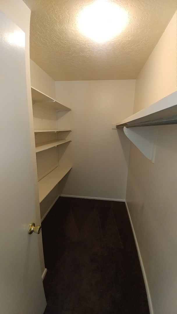 Building Photo - Great Size 1 Bedroom 1 Bath Available Now !!!