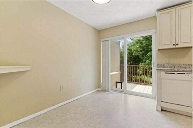 Building Photo - 269 Farrwood Dr