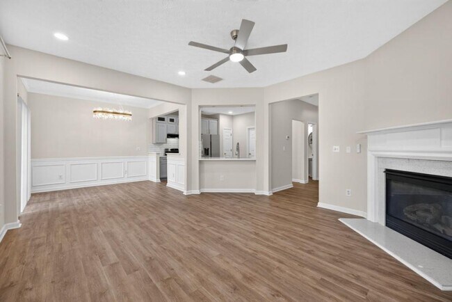 Building Photo - 4379 Annlette Dr NW