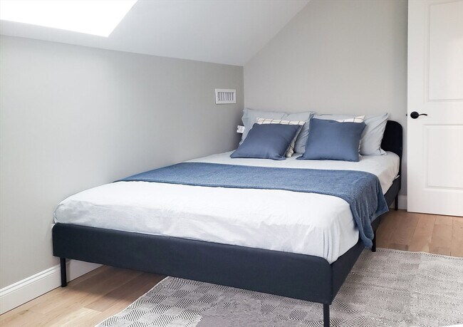 Building Photo - 97 Trenton St