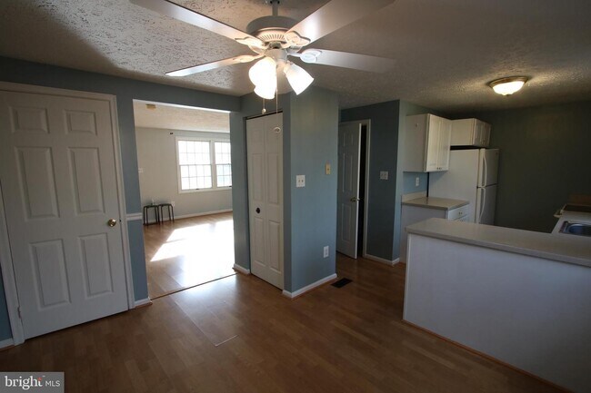 Building Photo - 11021 Outpost Dr