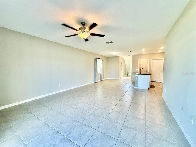 Building Photo - 1036 Royal Empress Dr