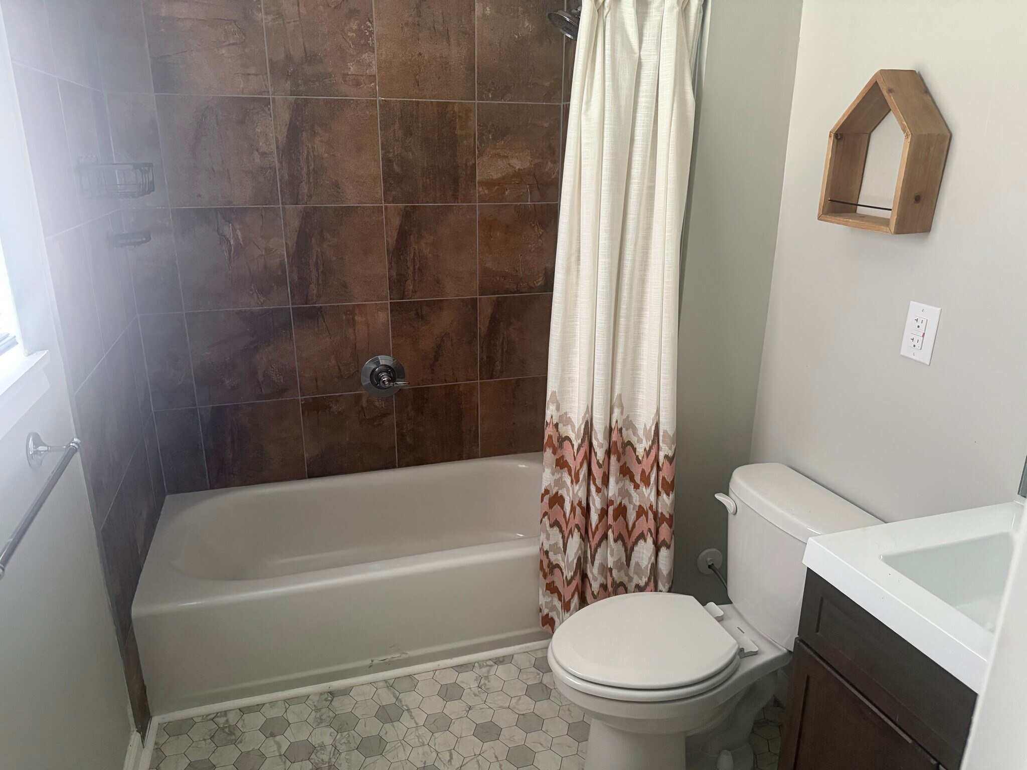 Building Photo - 433 Bridle Trace Dr