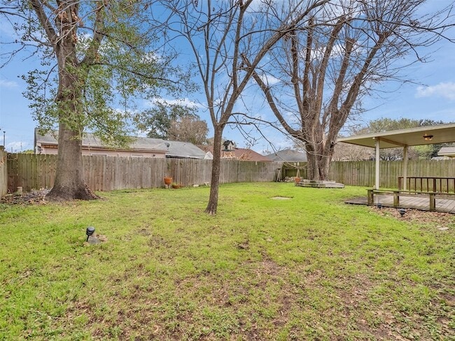 Building Photo - 10314 Staghill Dr