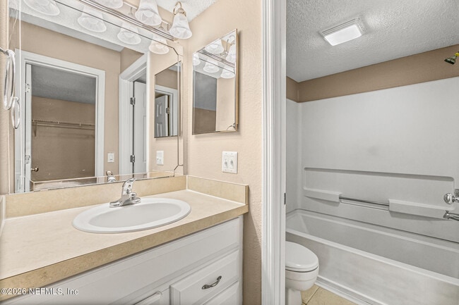 Building Photo - 100 Fairway Park Blvd