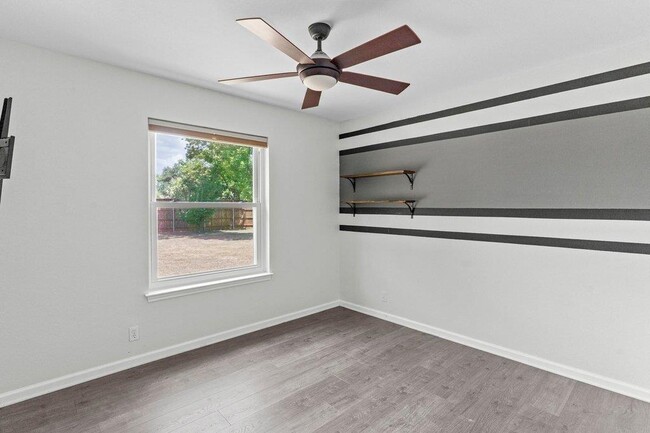 Building Photo - 13213 Villa Park Dr