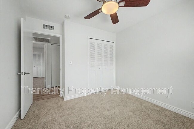 Building Photo - 4328 E Saint Catherine Ave