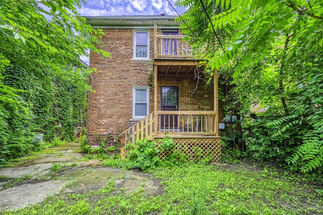 Building Photo - 3287 Tyler St