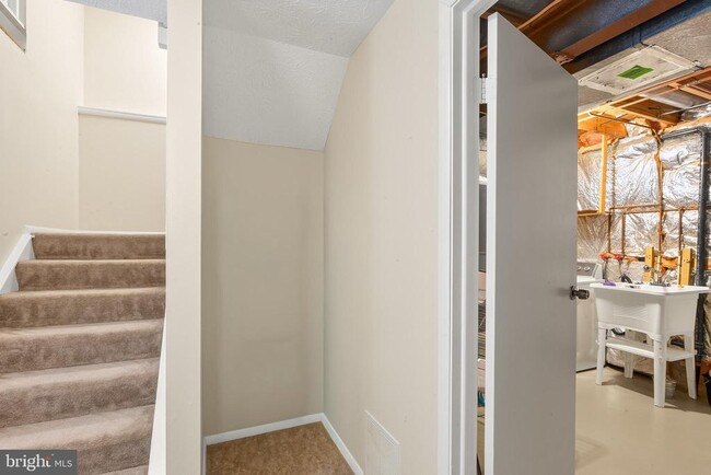 Building Photo - 7973 Tyson Oaks Cir