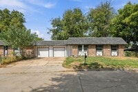 Building Photo - 3709 E 27th Pl